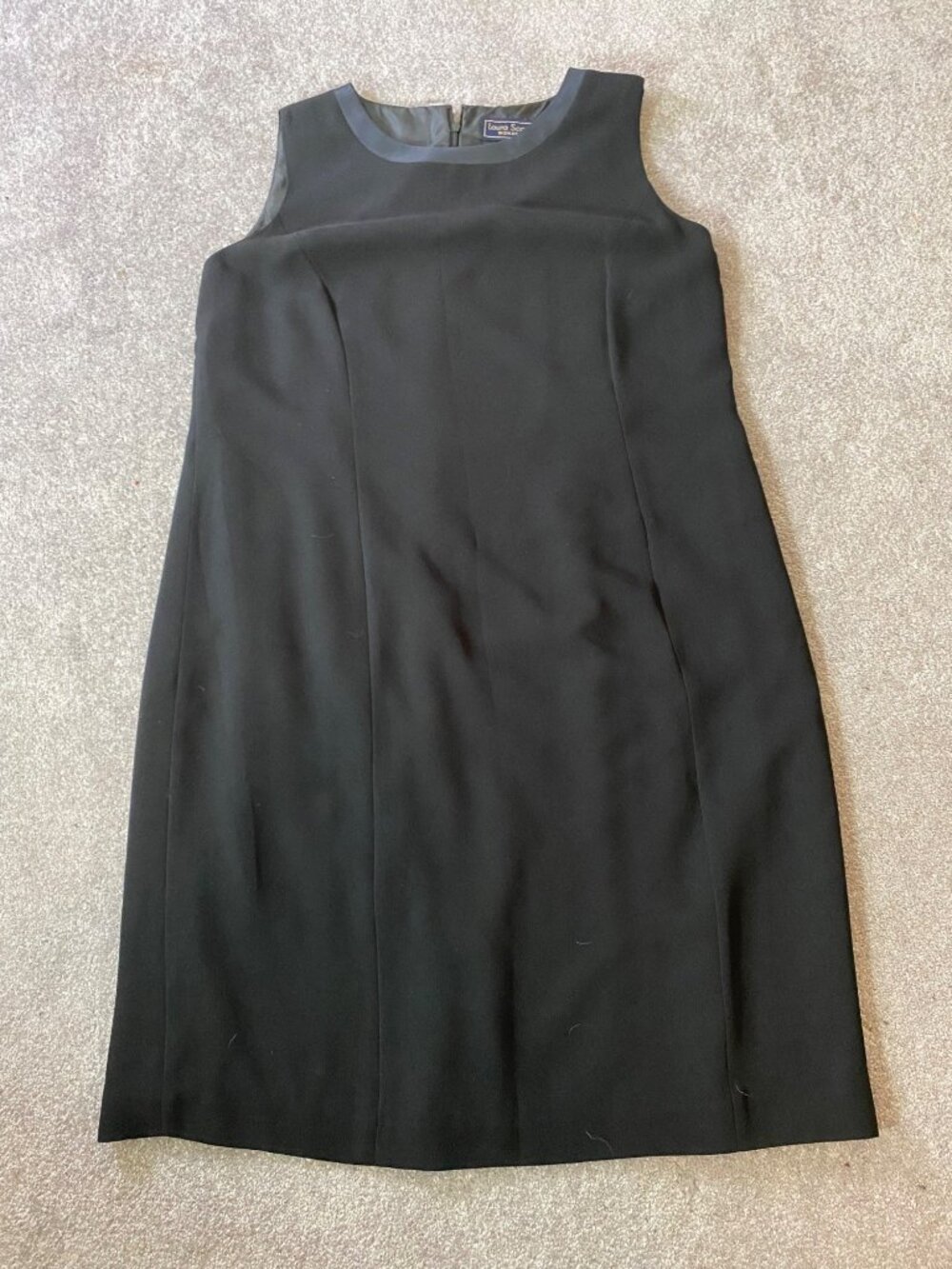 Laura Scott Black Sleeveless Sheath Dress Size 18W